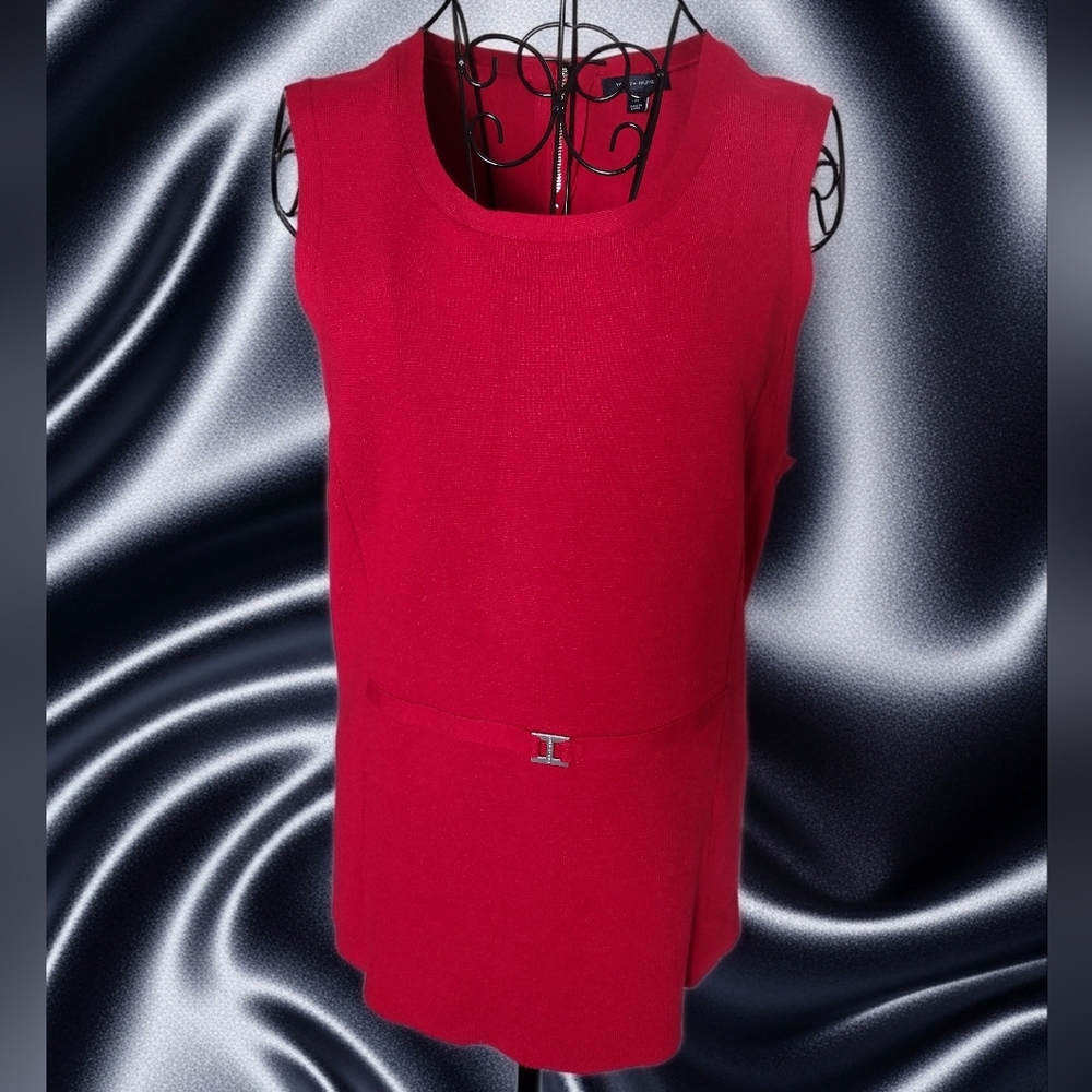 Tommy Hilfiger Red Knit Top with  TH Gold Signature Hardware Size Medium